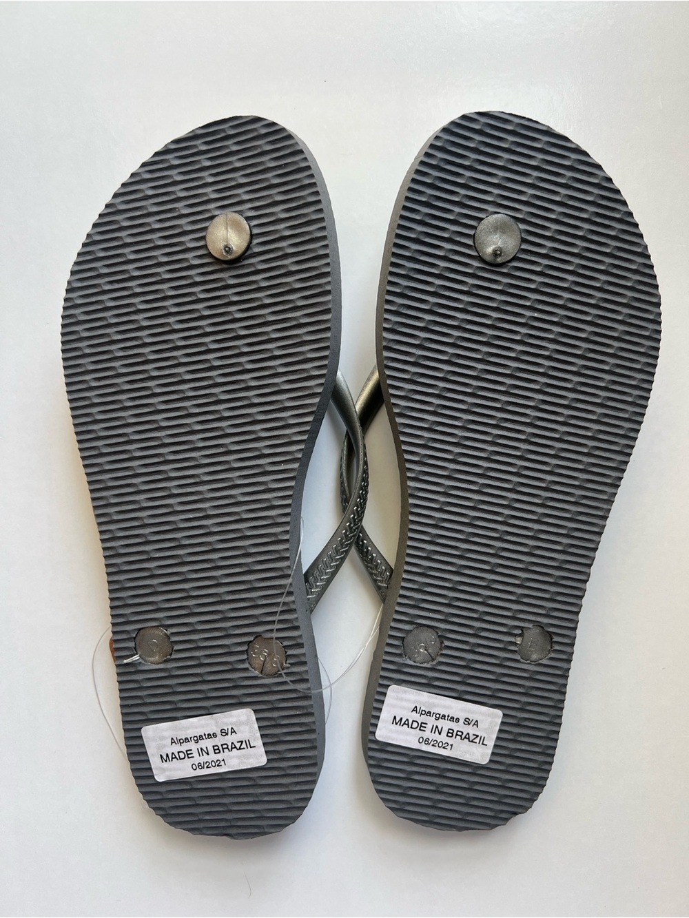 Havaianas Women's Slim Sandals / Rubber Silver Metallic Strap Flip Flop Sz 6-6.5 - Picture 12 of 16